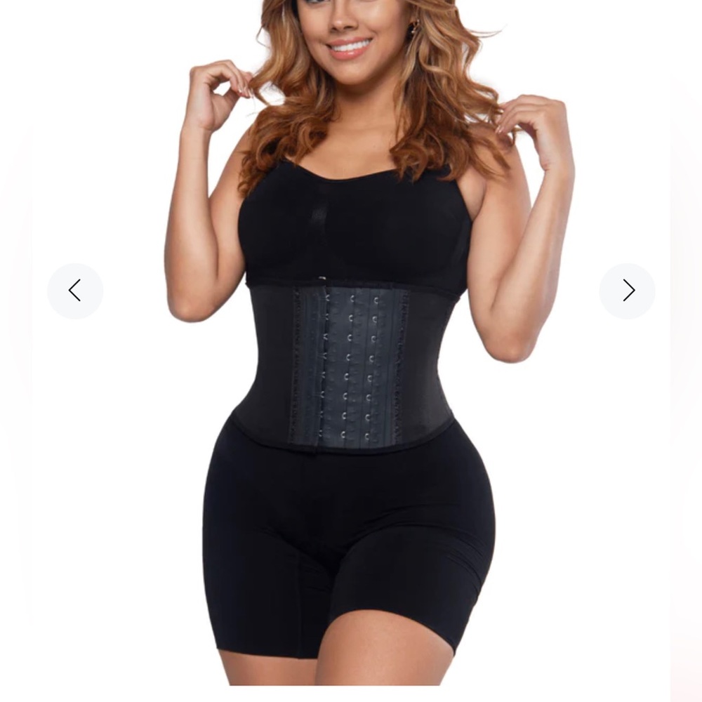 Squeeze Me Skinny Waist trainer (small) NWOT
